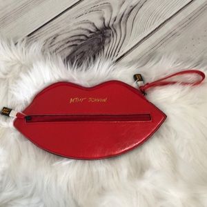Betsey Johnson Wristlet 💋